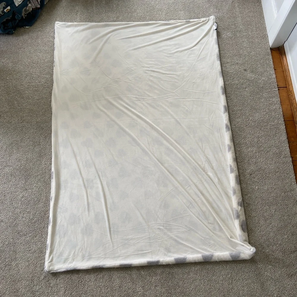 Rachel Zoe Heart Patterned Throw Blanket